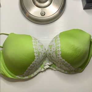 Victoria’s Secret bra 36C